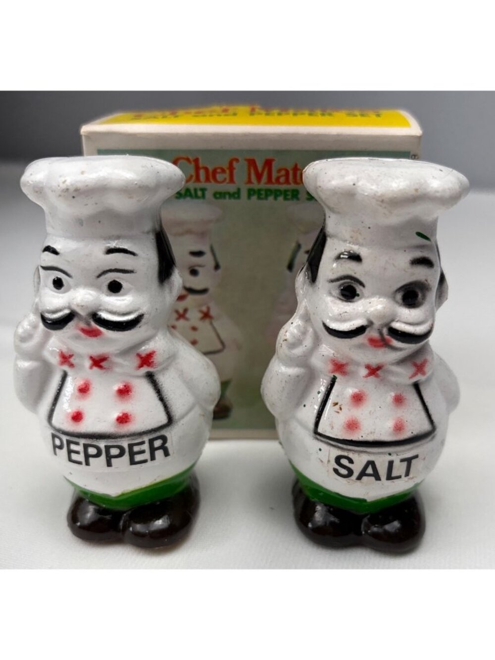 Chef Mates Plastic Salt & Pepper Shaker Set Vintage Figurines Cooks Hong Kong Bo